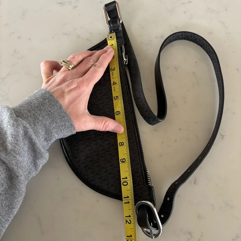 Michael Kors Reversible Crossbody Bag‎